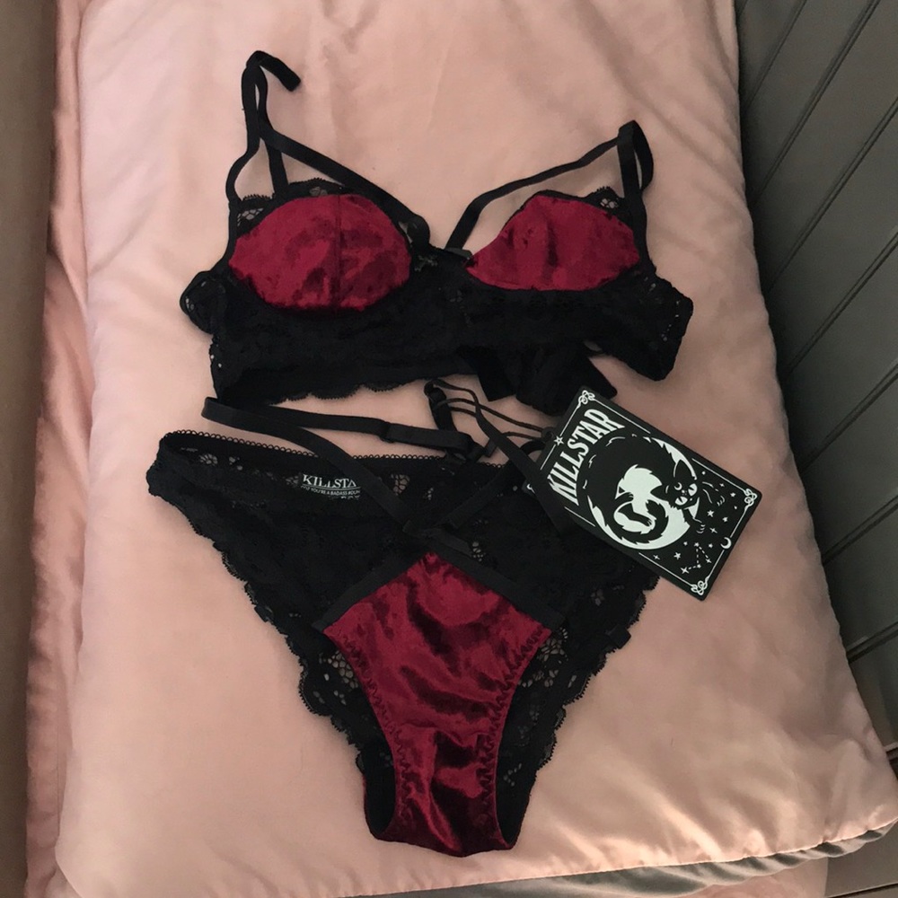 Kill star lingerie set.